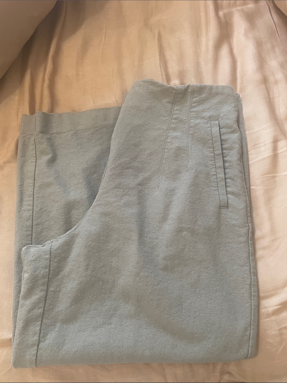 Zara Women’s Pale Green Crop Pants